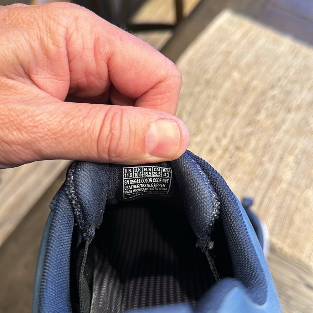Skechers Classic Fit Air Cooled Memory Foam - Picture 5 of 5